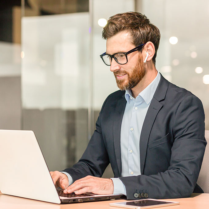 Seminare, eLearnings und Webinare zu Compliance.